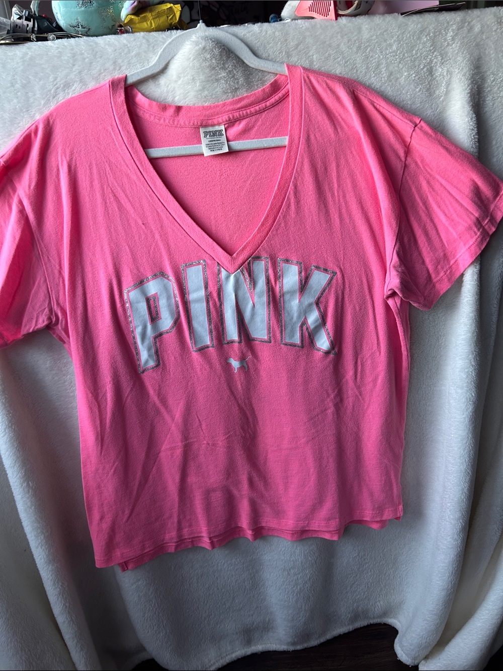 PINK Victoria's Secret Bright Pink V-Neck Logo Tee